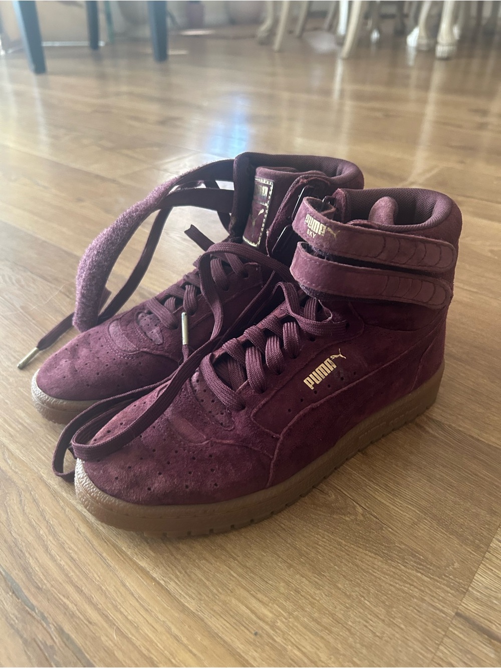 ** Never worn - Puma Women's Suede High-Top Sneakers in Burgundy with Gum Sole